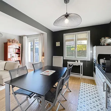 Rez-de-chaussee, Proche - Fr-1-361-575