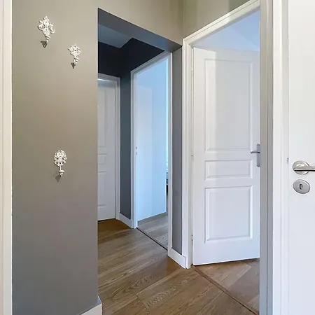 Rez-de-chaussee, Proche - Fr-1-361-575 *