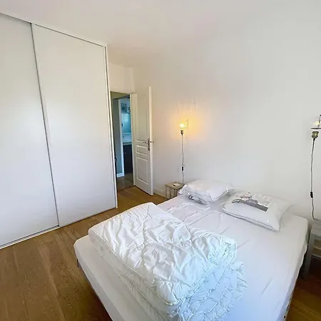 Rez-de-chaussee, Proche - Fr-1-361-575 * Jullouville-les-Pins