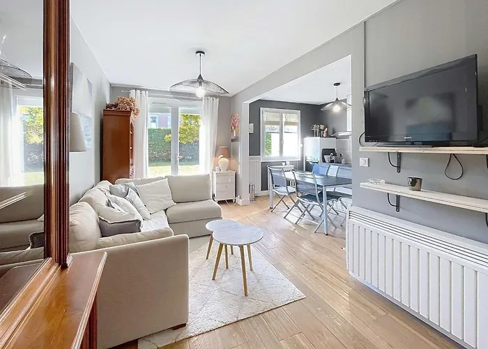 Apartment Rez-de-chaussee, Proche - Fr-1-361-575