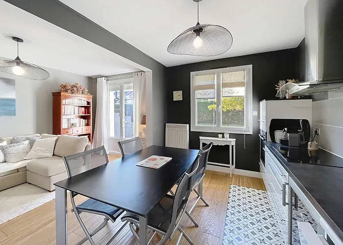 Rez-de-chaussee, Proche - Fr-1-361-575