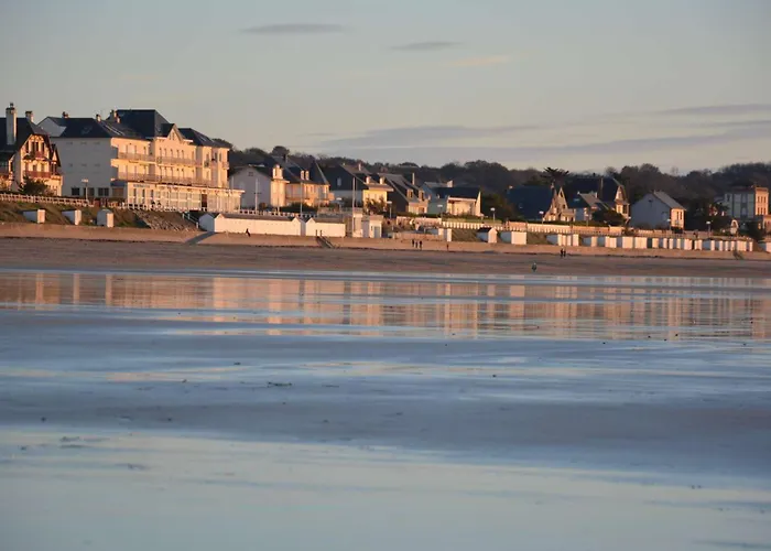 Rez-de-chaussee, Proche - Fr-1-361-575 Apartment Jullouville-les-Pins