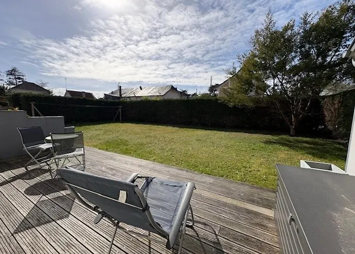 Rez-de-chaussee, Proche - Fr-1-361-575 Apartment *